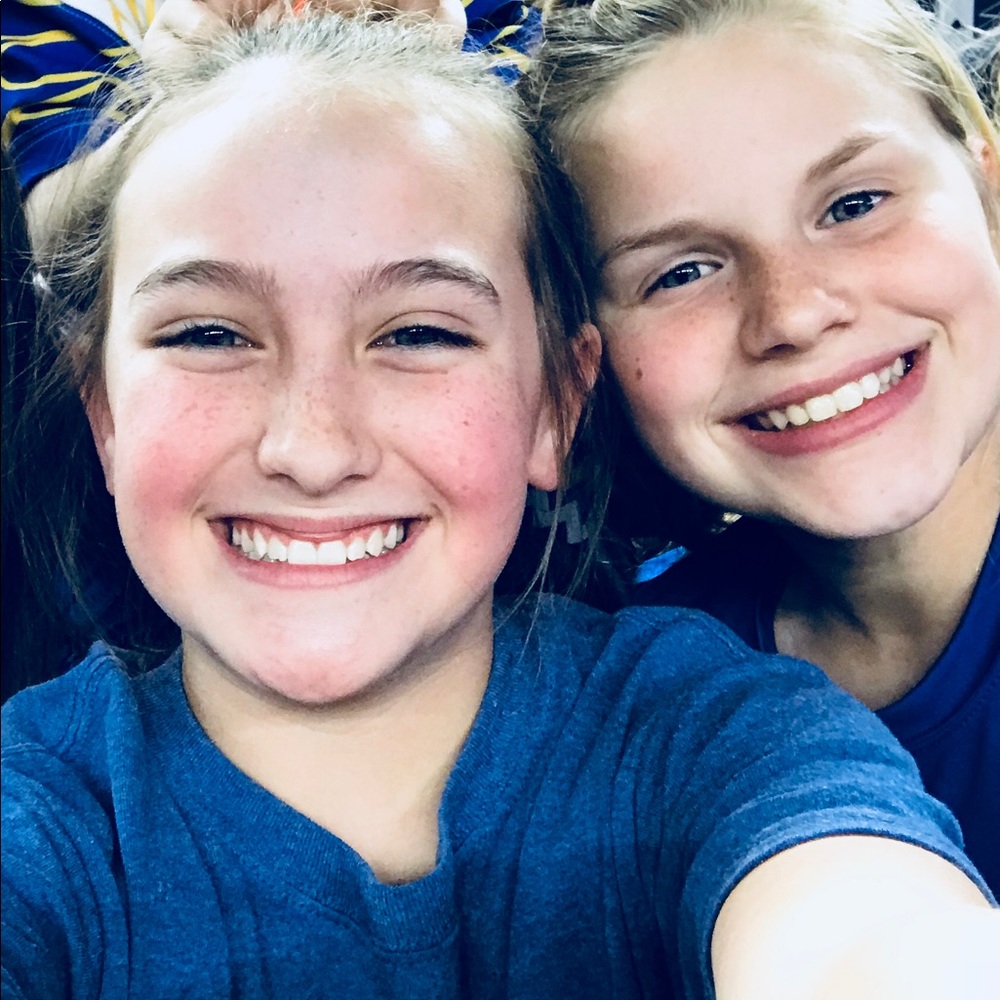 Meet your Posher, Ava&zoie